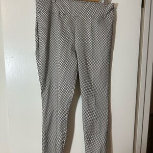 New York & Company Women's Black and White Patterned Pants